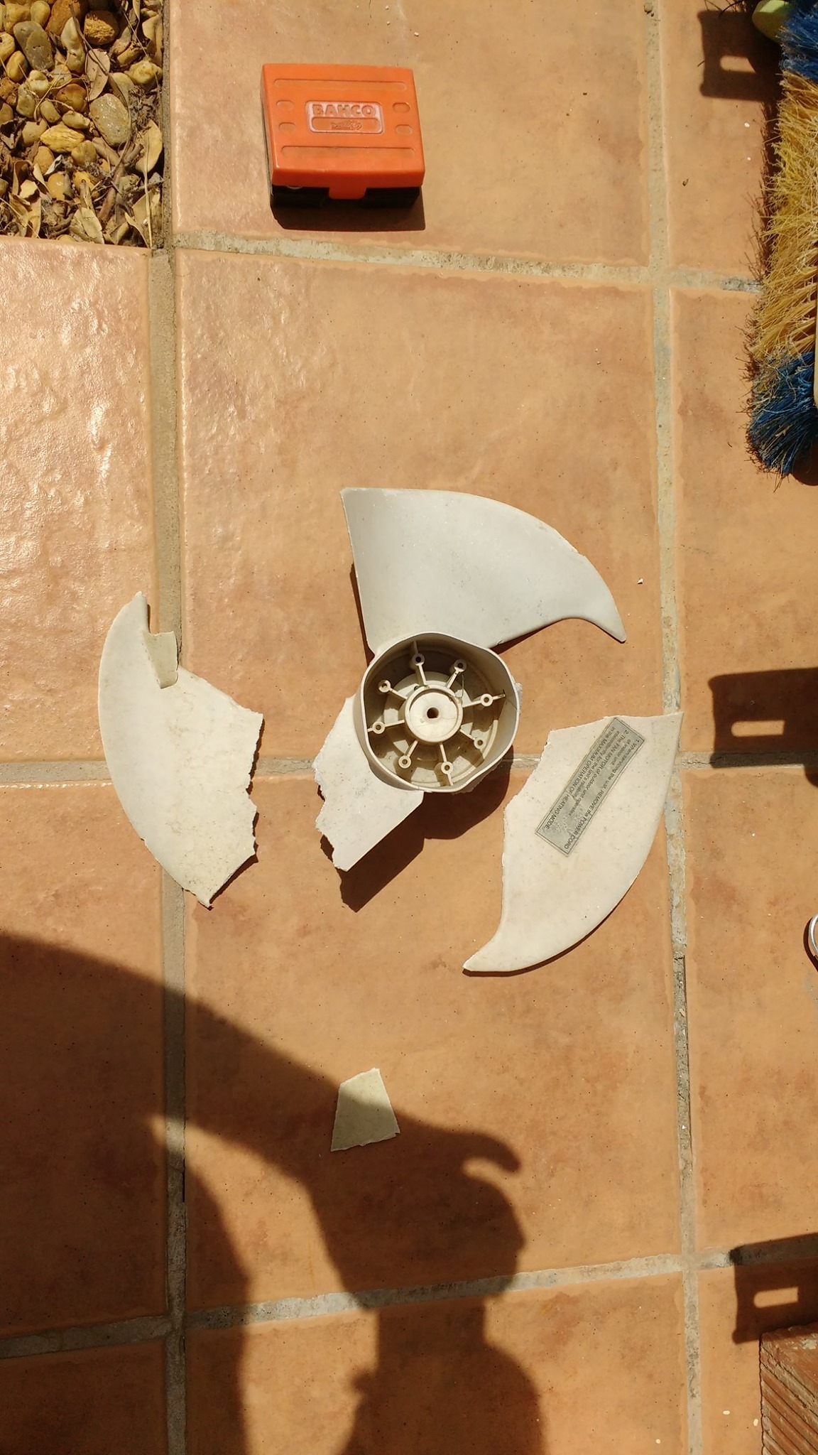 For anyone whom has an LG or Diatsu AC system with a three blade broken external…