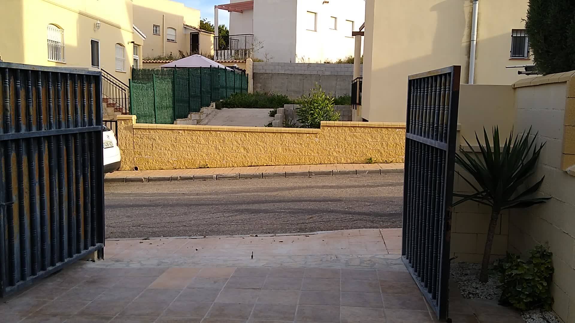 red Motorline operados actuadores de compuerta. Estos son muy potente, para este reas…