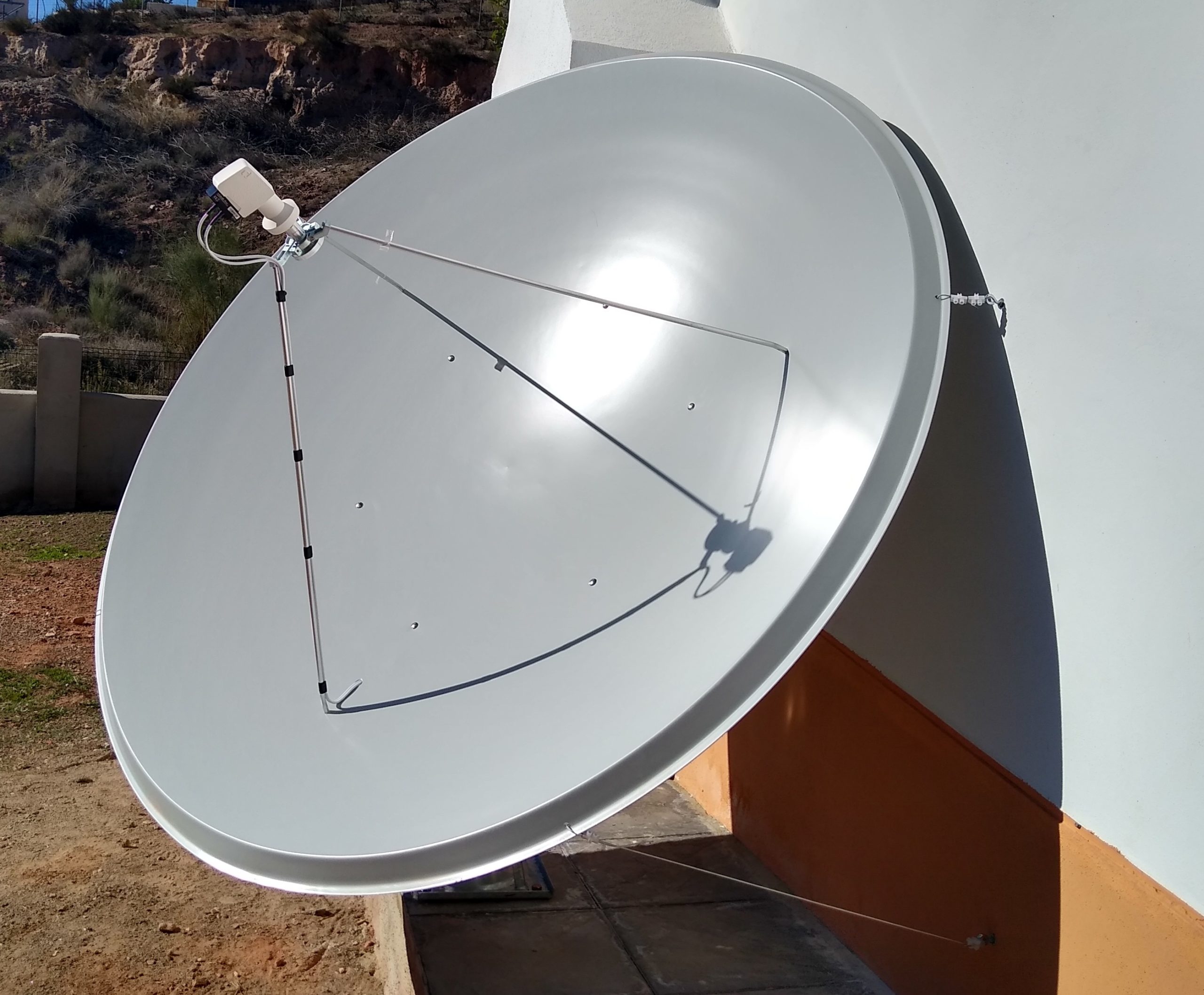 2.0antenne parabolique m avec freesat